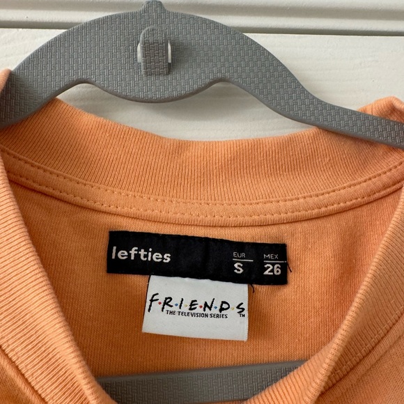 FRIENDS sweatshirt - Picture 4 of 5